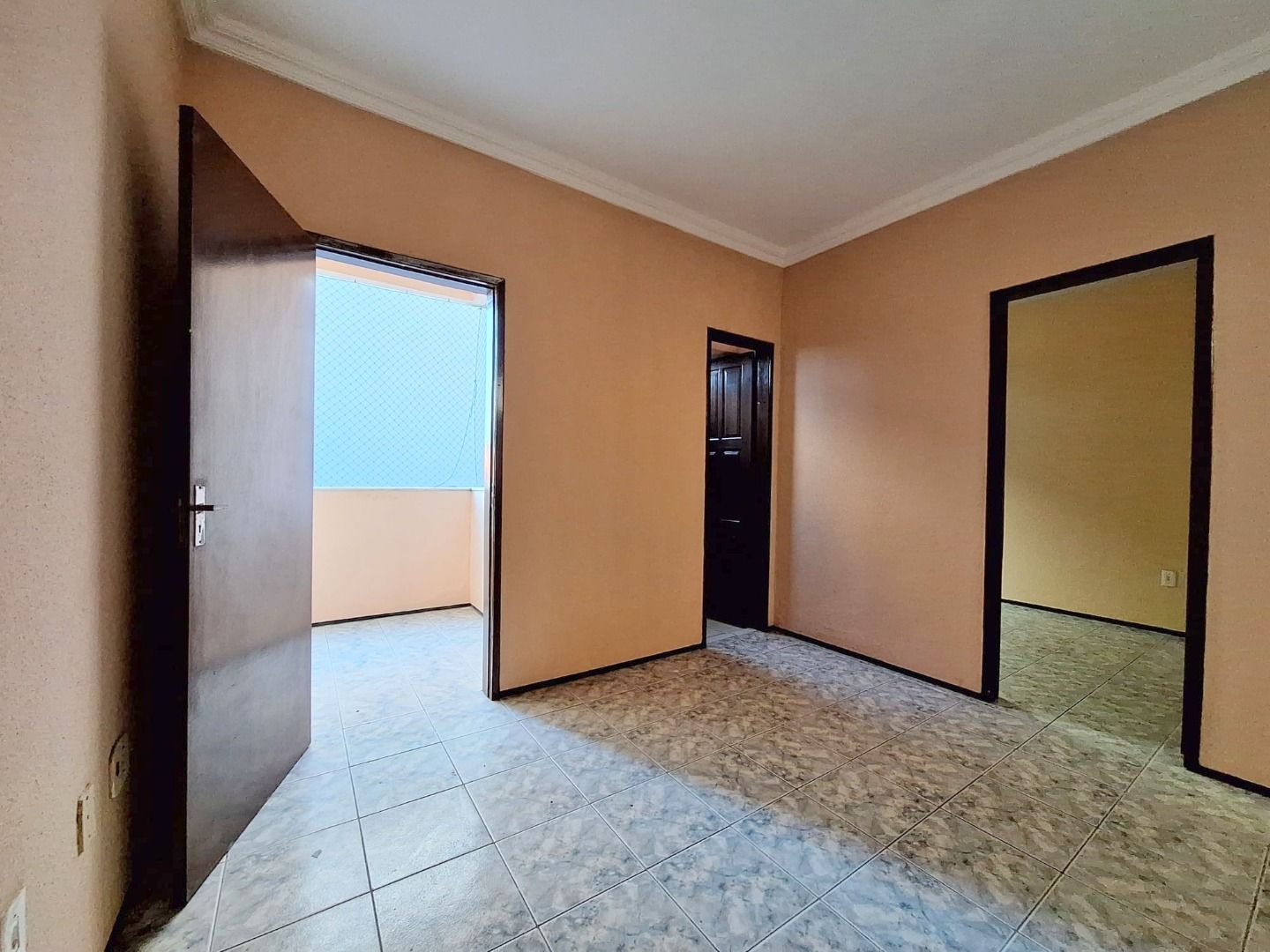 Apartamento para alugar com 2 quartos, 70m² - Foto 2