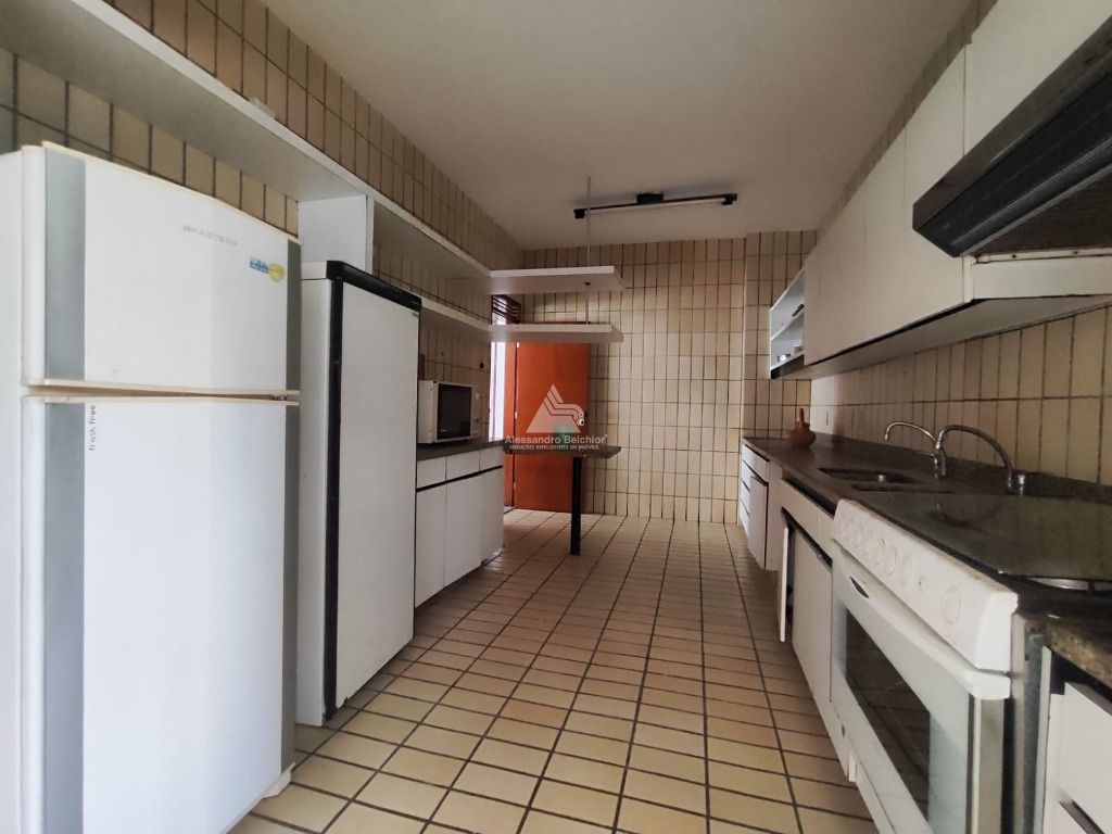 Apartamento à venda com 3 quartos, 276m² - Foto 18