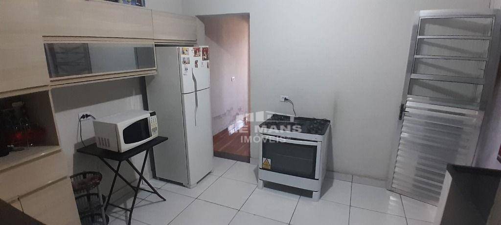 Casa à venda com 3 quartos, 150m² - Foto 4