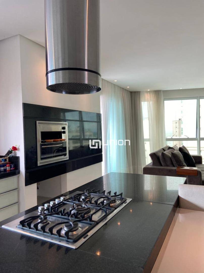 Apartamento à venda com 3 quartos, 151m² - Foto 6