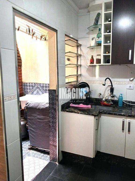 Sobrado à venda com 3 quartos, 72m² - Foto 3