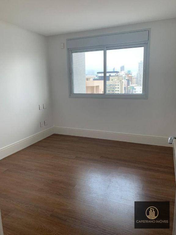 Apartamento à venda com 3 quartos, 151m² - Foto 6