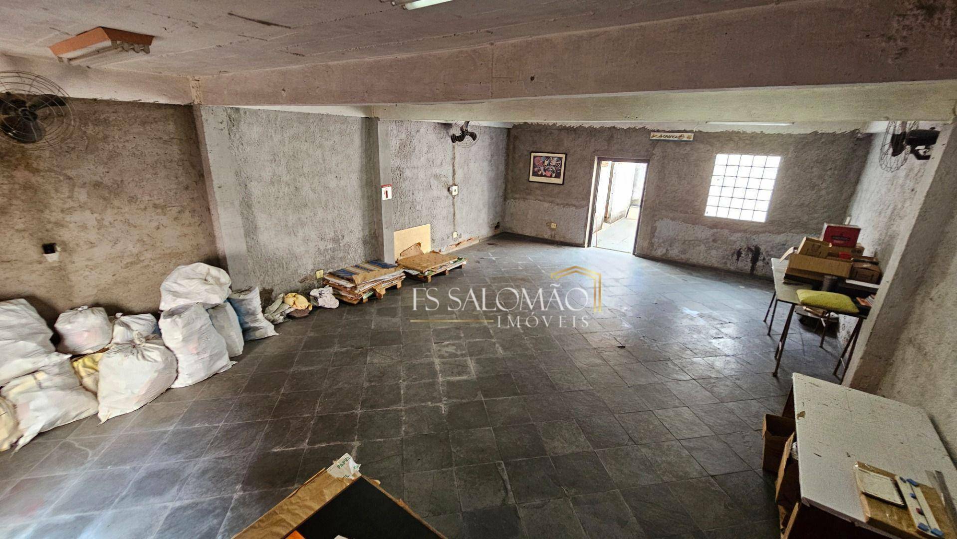 Casa para alugar com 4 quartos, 385m² - Foto 6