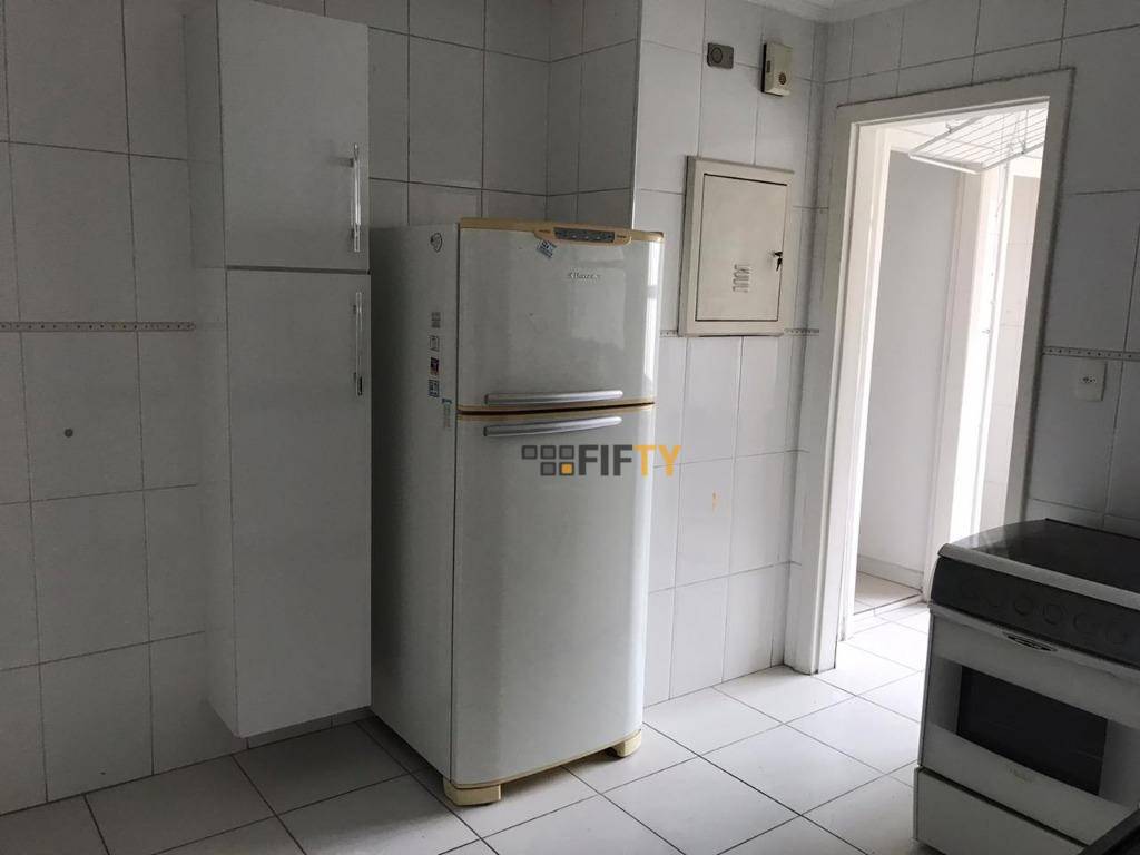 Apartamento para alugar com 3 quartos, 102m² - Foto 21