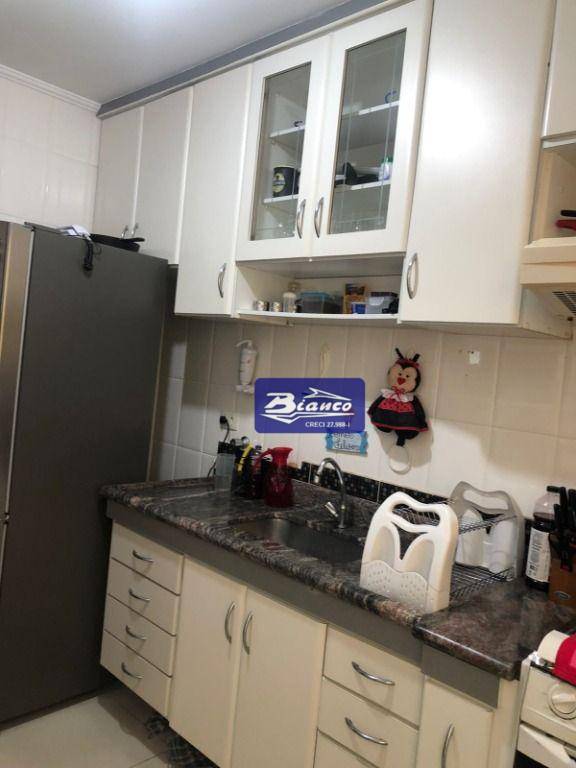 Apartamento à venda com 3 quartos, 75m² - Foto 9