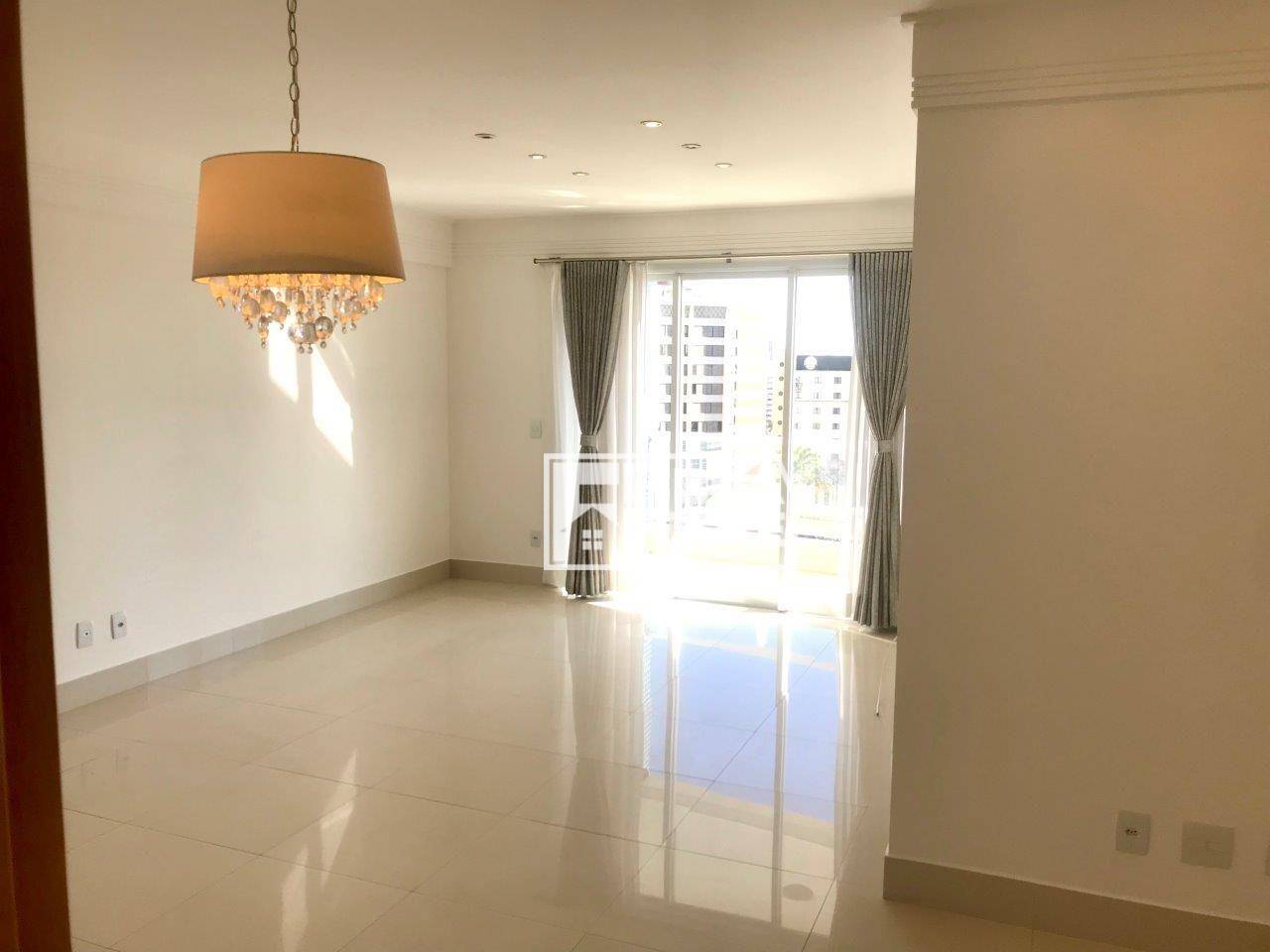Apartamento para alugar com 3 quartos, 107m² - Foto 9