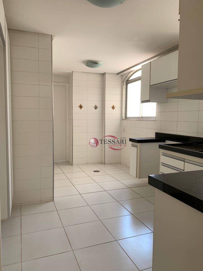 Apartamento à venda com 3 quartos, 185m² - Foto 25