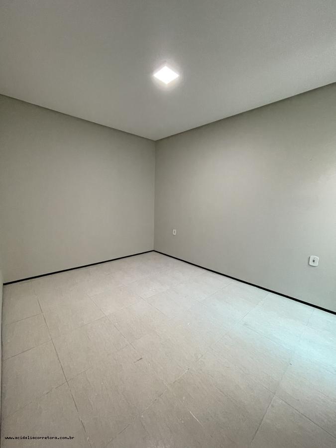 Casa para alugar com 4 quartos, 200m² - Foto 19
