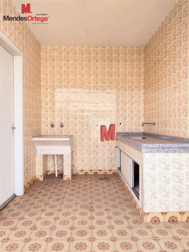 Casa para alugar com 1 quarto, 280m² - Foto 24