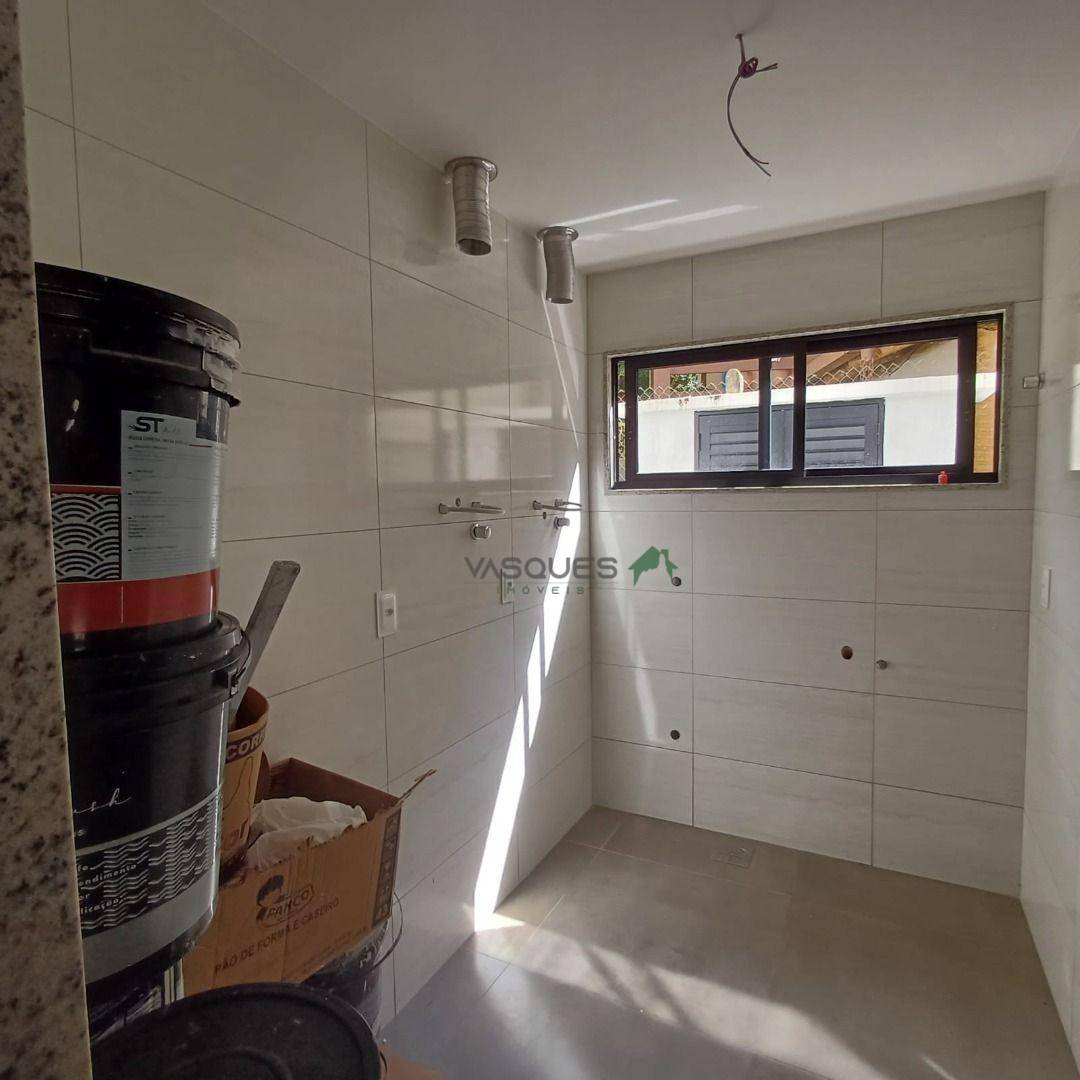 Casa de Condomínio à venda com 3 quartos, 220m² - Foto 18