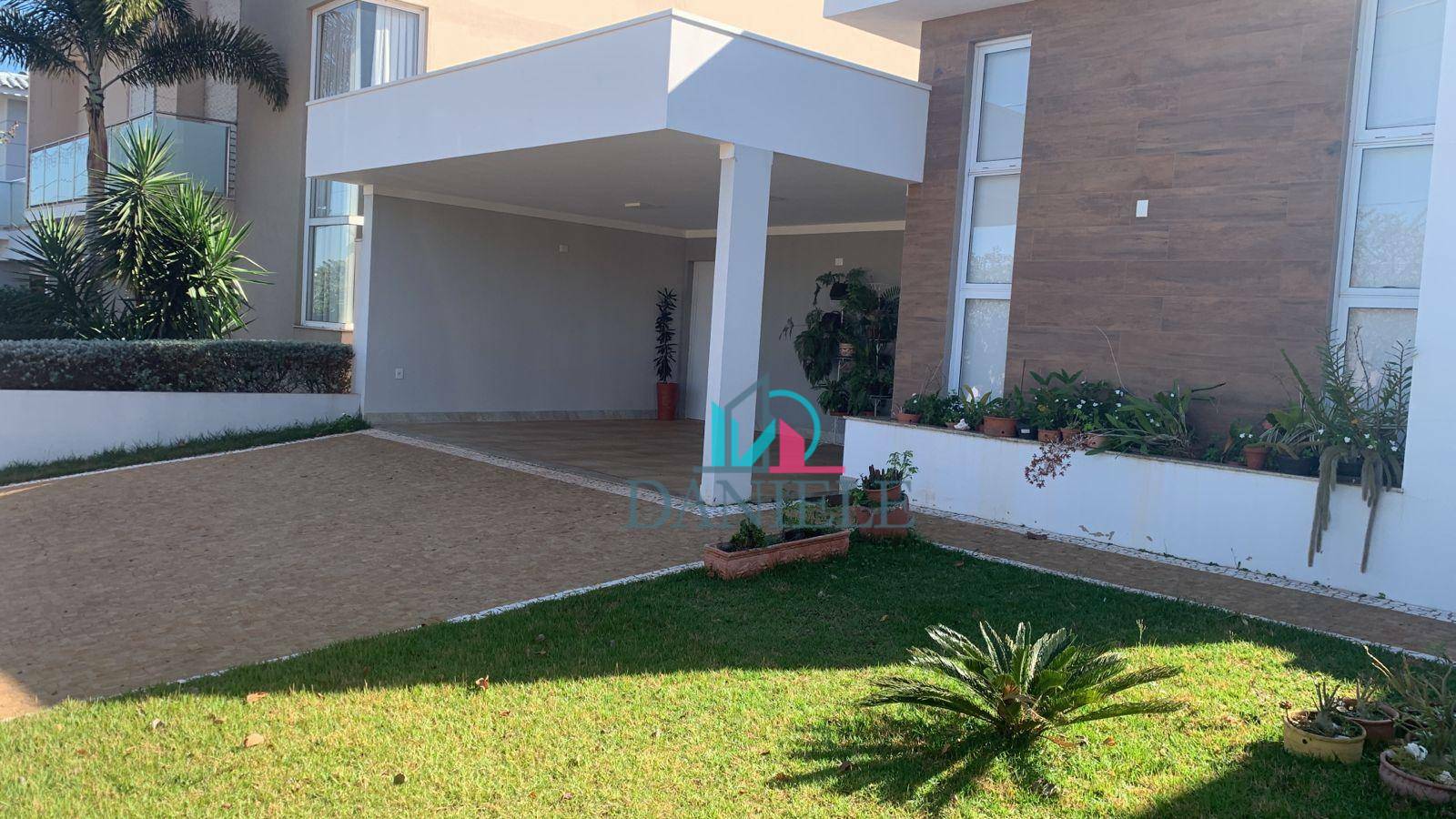 Casa de Condomínio à venda com 3 quartos, 154m² - Foto 1