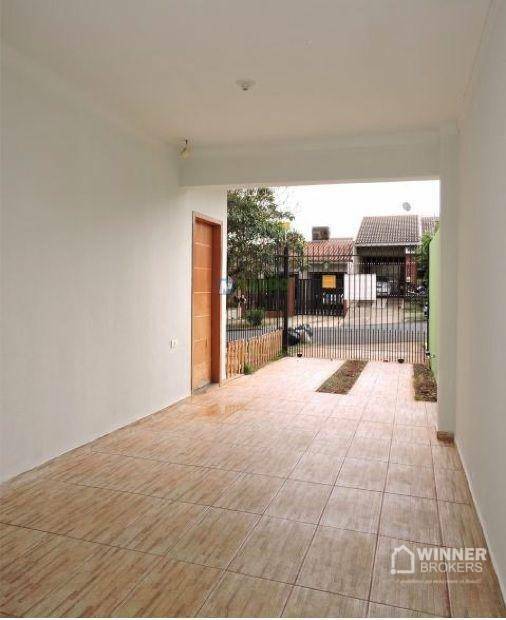 Casa à venda com 2 quartos, 80m² - Foto 1