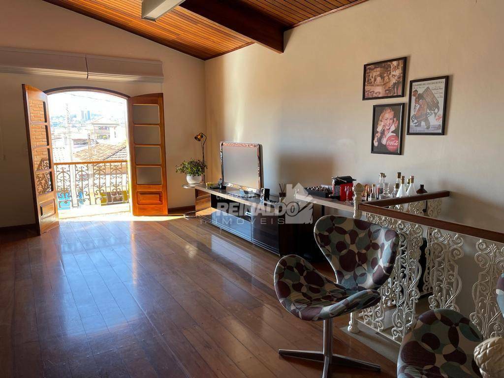 Casa à venda com 3 quartos, 238m² - Foto 6