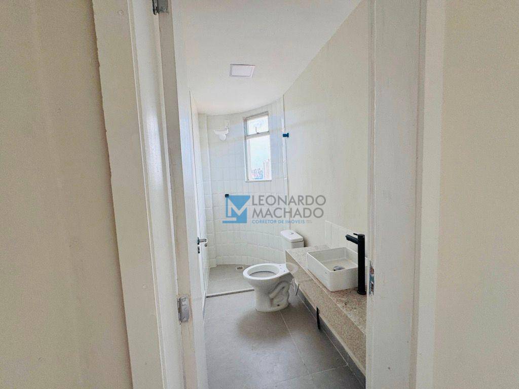 Apartamento à venda com 3 quartos, 118m² - Foto 4