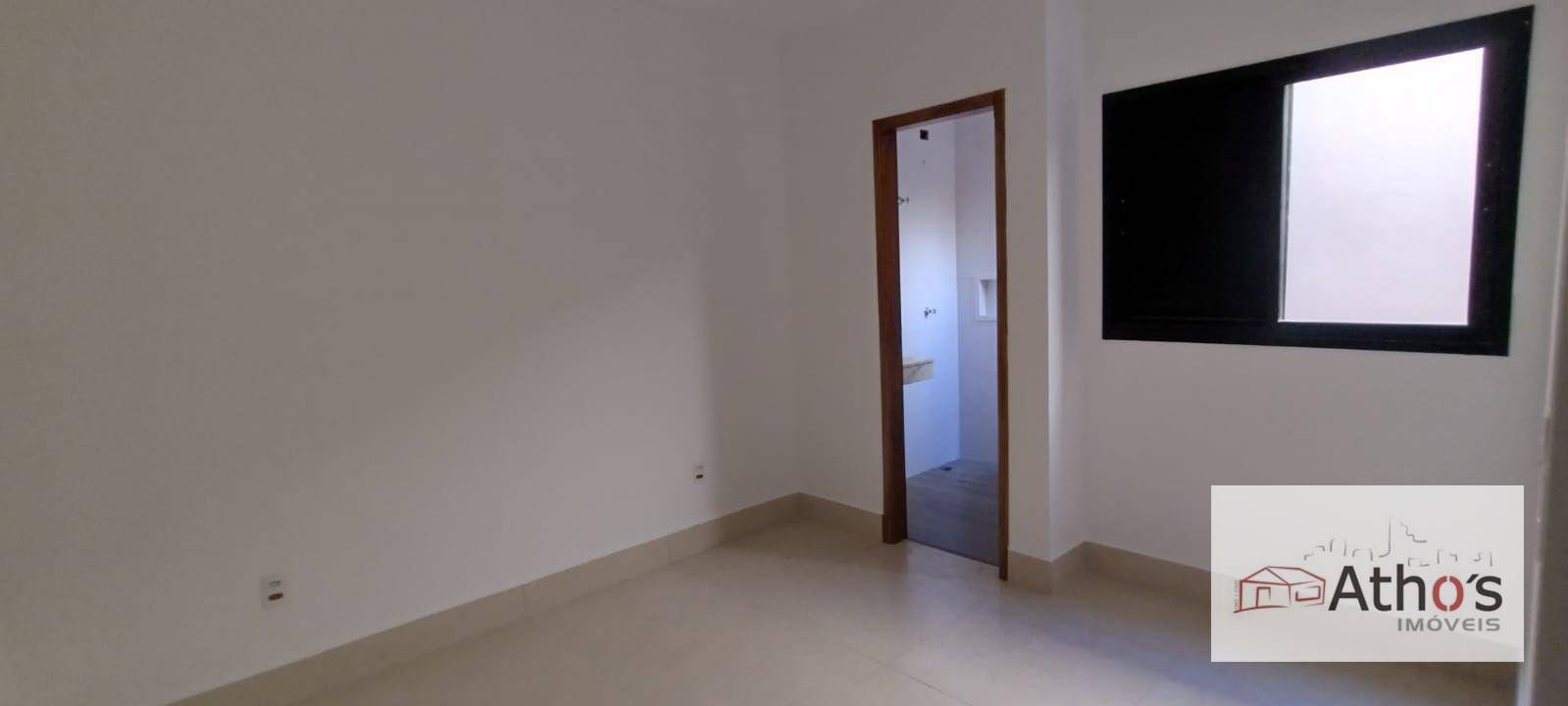 Casa à venda com 2 quartos, 81m² - Foto 4