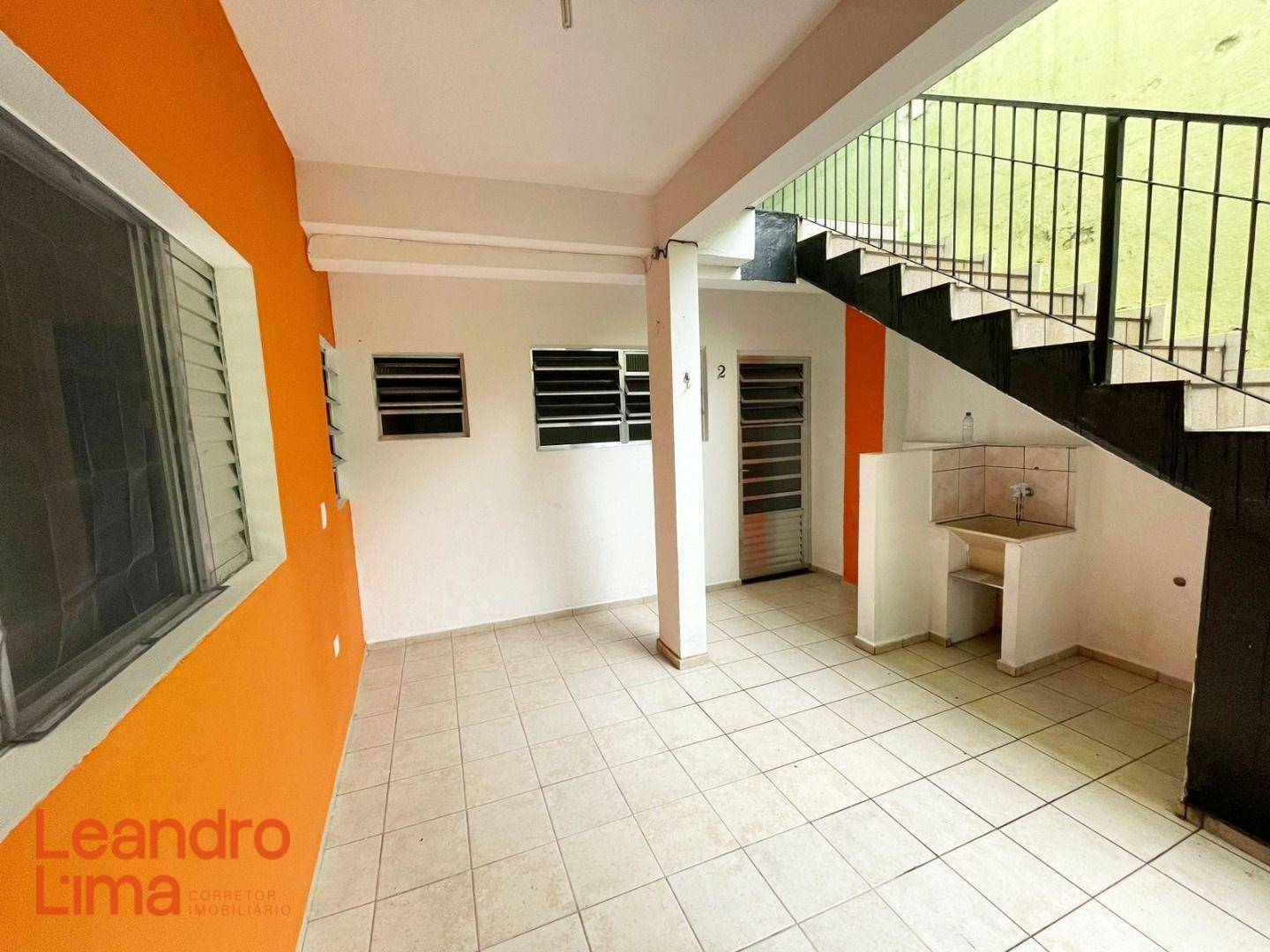 Casa para alugar com 1 quarto, 50m² - Foto 1