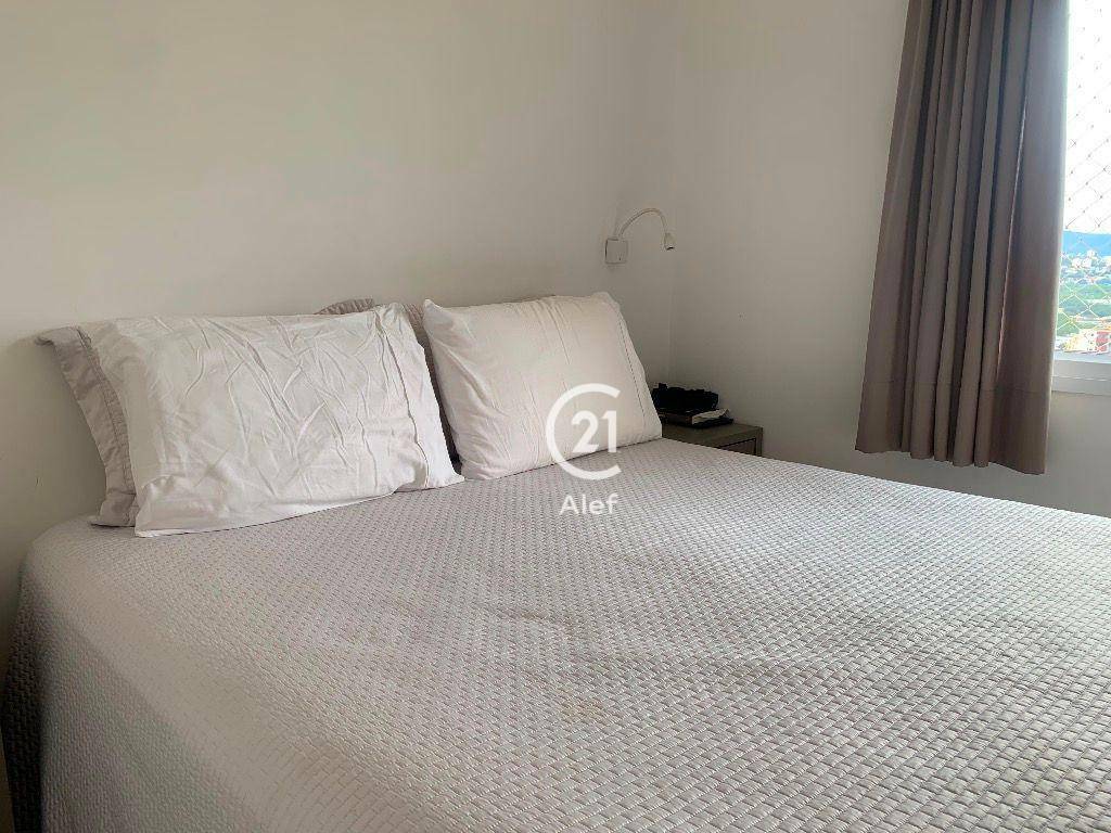 Apartamento à venda com 3 quartos, 81m² - Foto 18