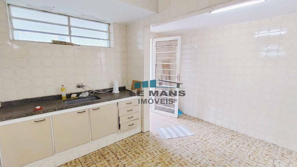 Casa à venda com 3 quartos, 153m² - Foto 11