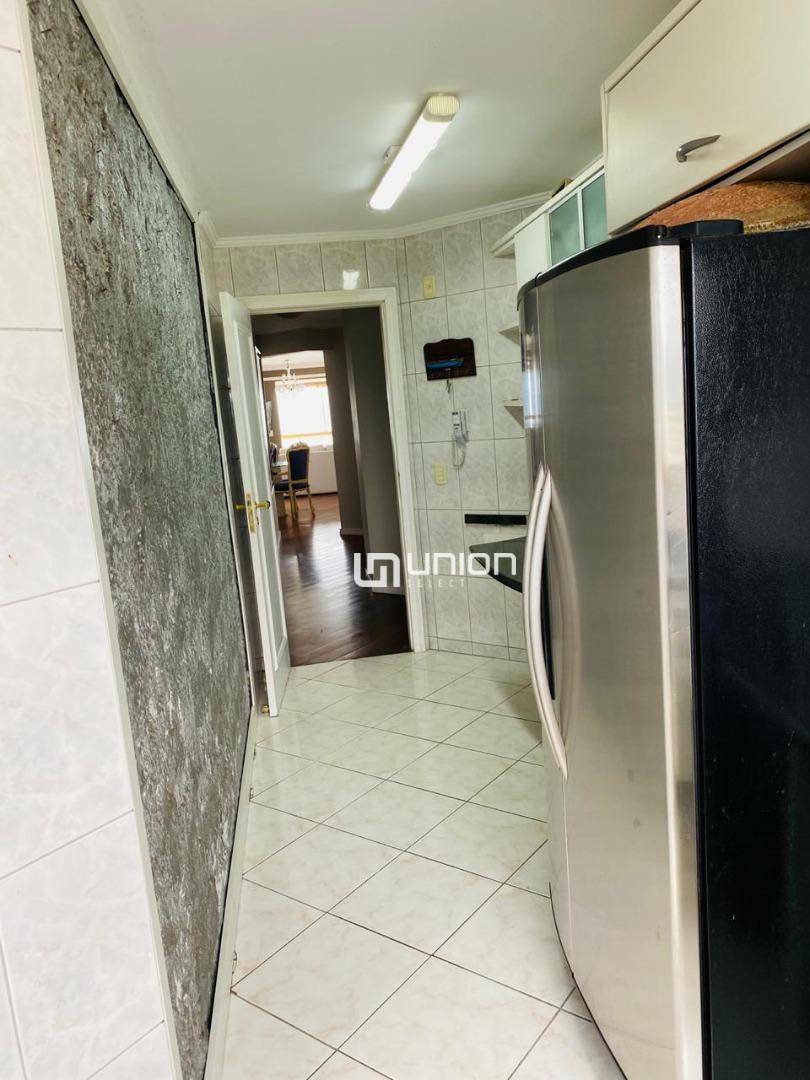 Apartamento à venda com 3 quartos, 157m² - Foto 19