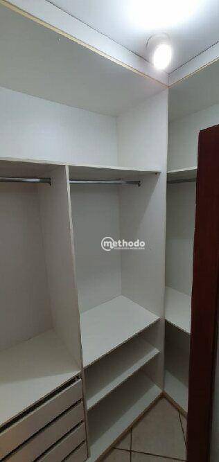 Casa de Condomínio para alugar com 3 quartos, 248m² - Foto 9