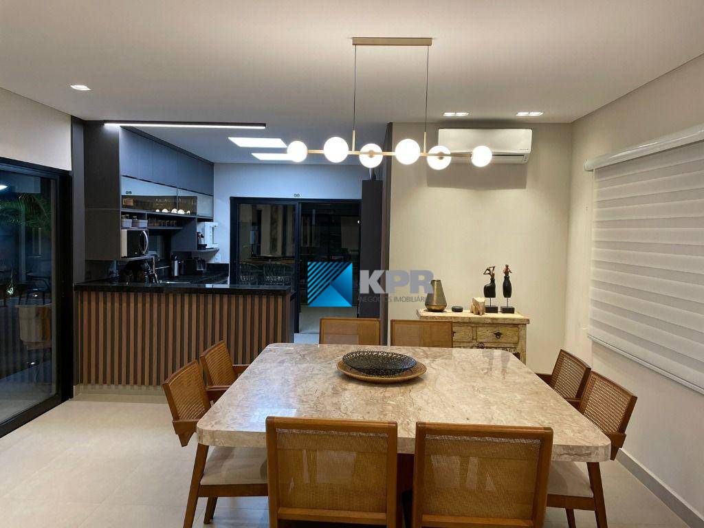 Casa de Condomínio à venda com 4 quartos, 260m² - Foto 3