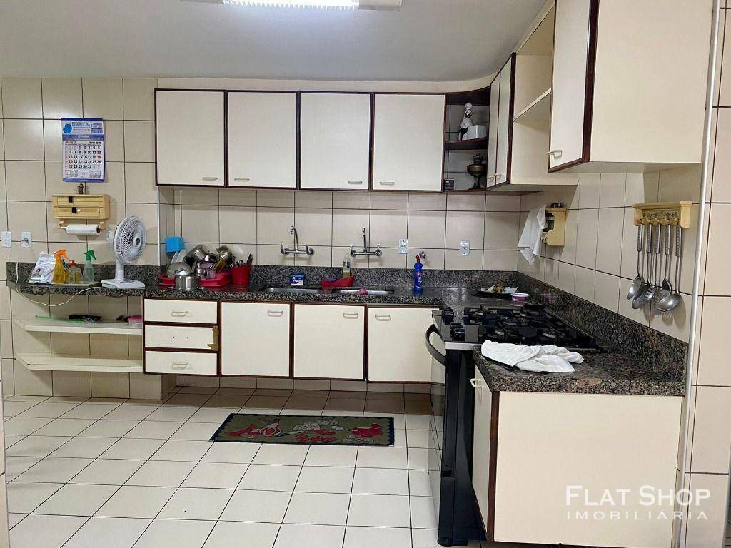 Apartamento à venda com 4 quartos, 350m² - Foto 30