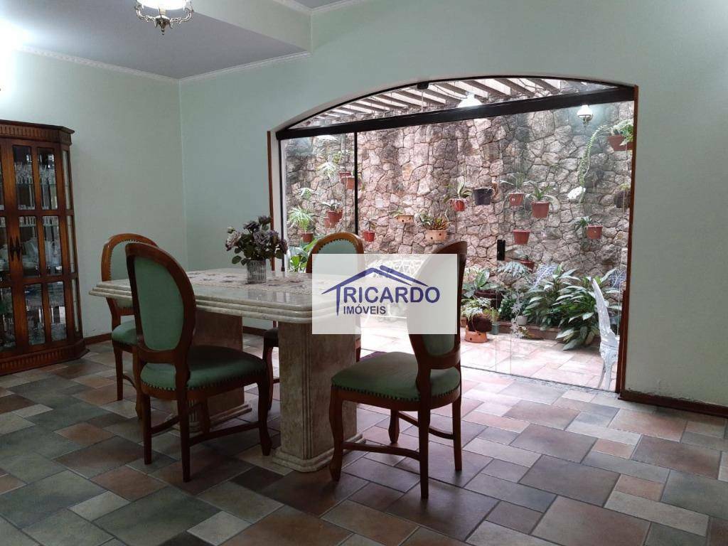 Casa, 4 quartos, 430 m² - Foto 2