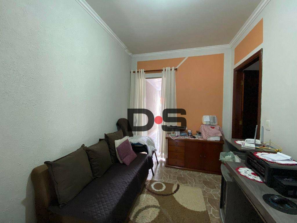 Casa à venda com 3 quartos, 120m² - Foto 1