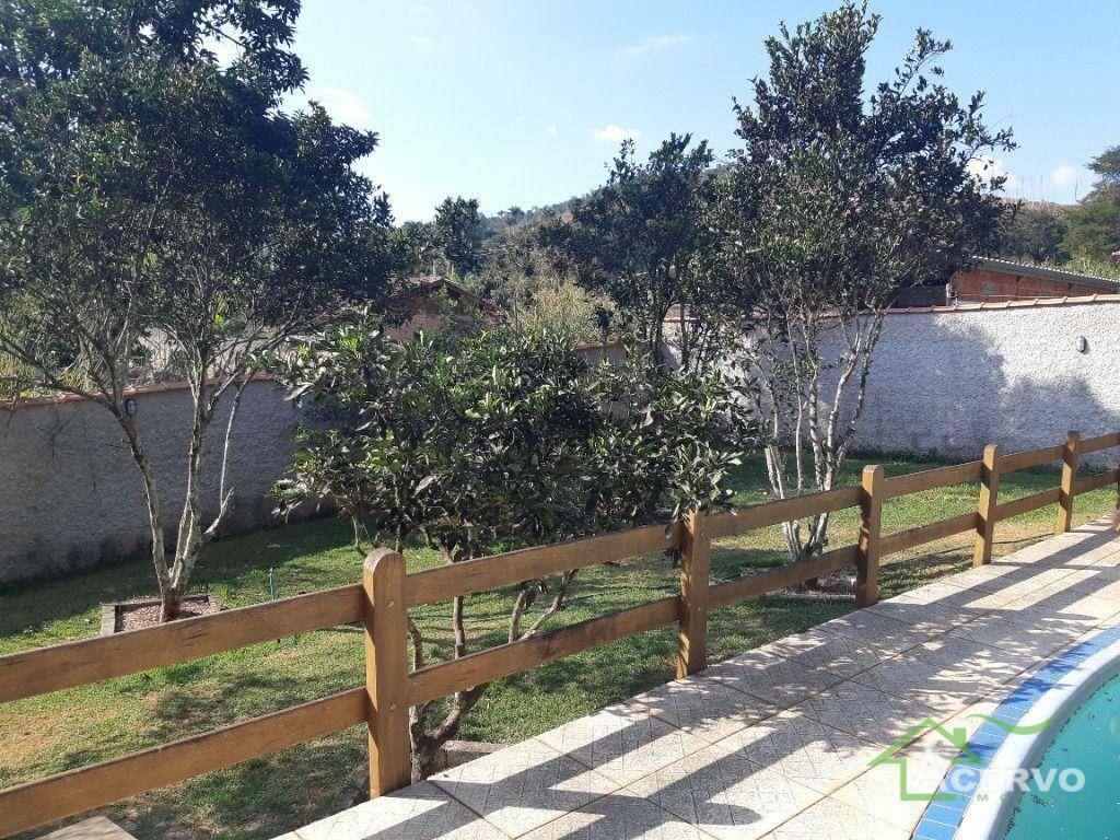 Casa de Condomínio à venda com 4 quartos, 278m² - Foto 2