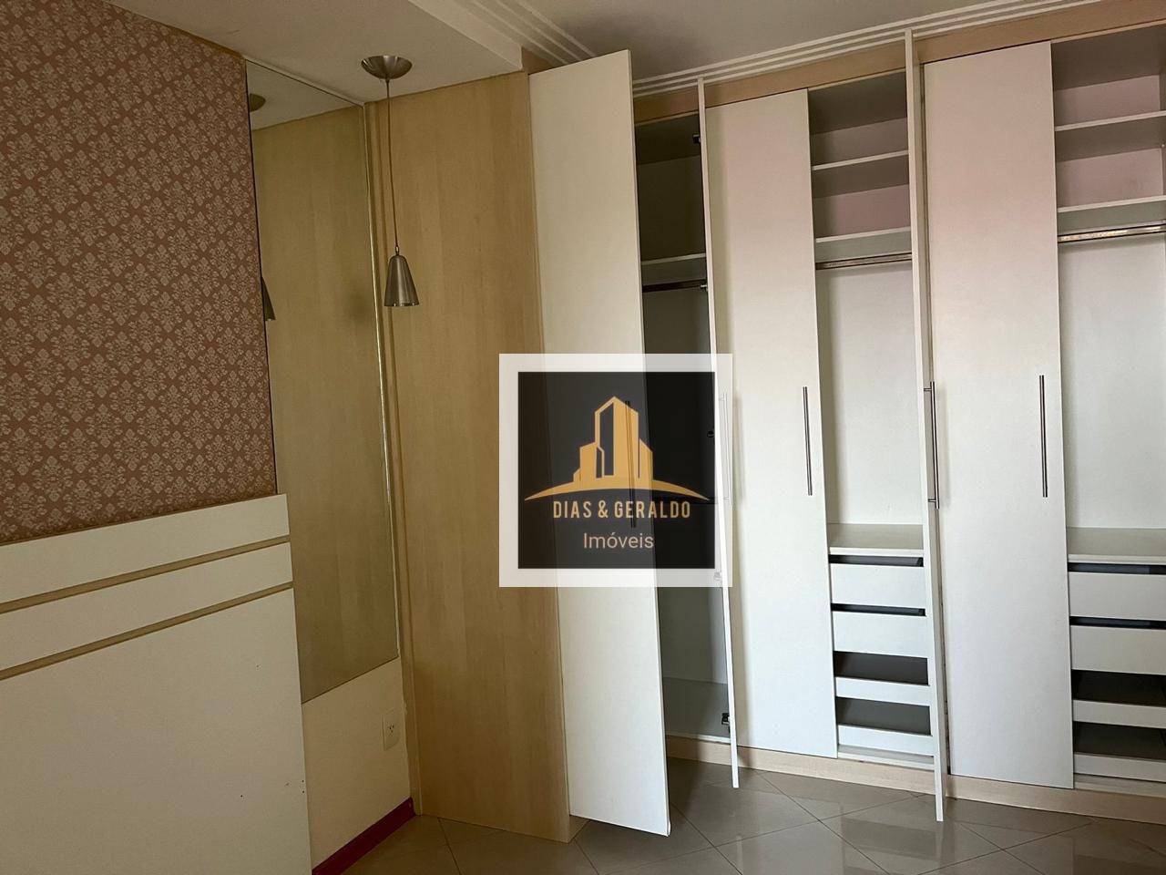 Apartamento à venda com 2 quartos, 67m² - Foto 9