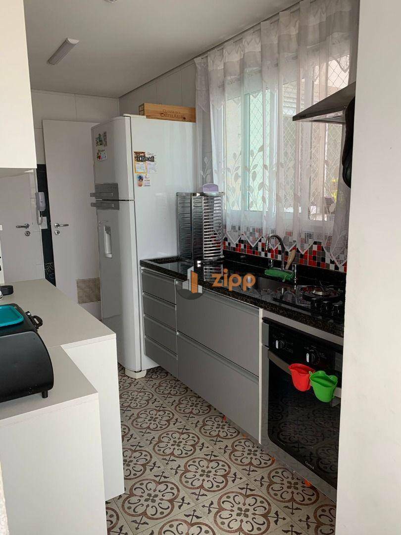 Apartamento à venda com 3 quartos, 81m² - Foto 2