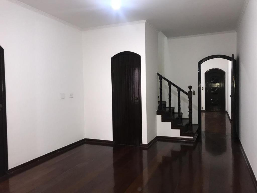 Sobrado para alugar com 3 quartos, 206m² - Foto 1