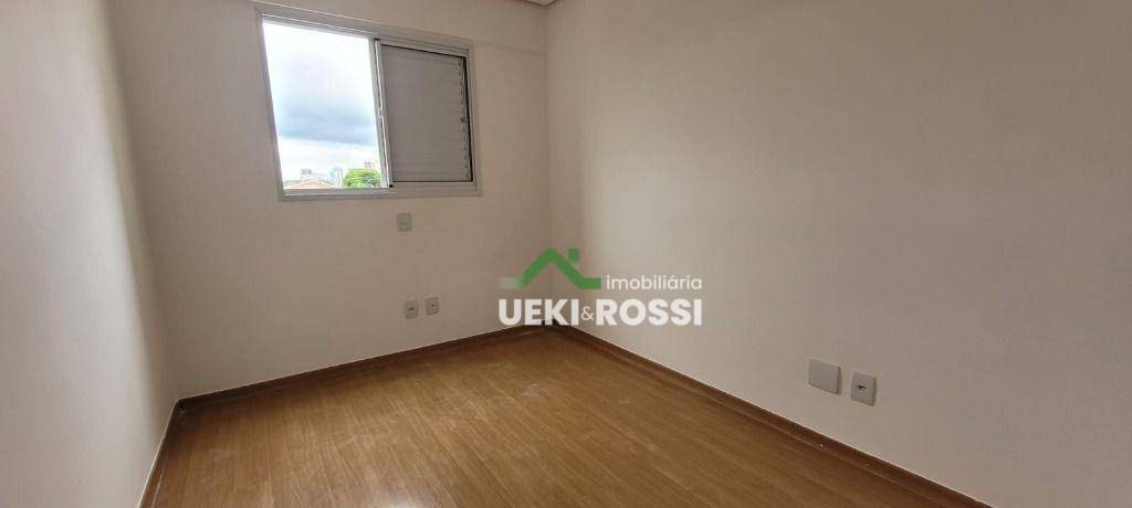 Apartamento à venda com 3 quartos, 74m² - Foto 9