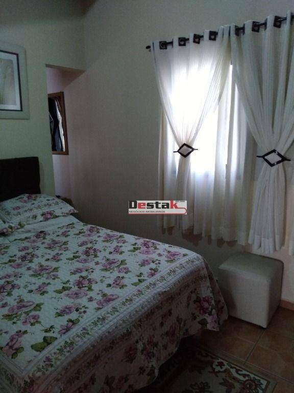 Apartamento à venda com 3 quartos, 180m² - Foto 29