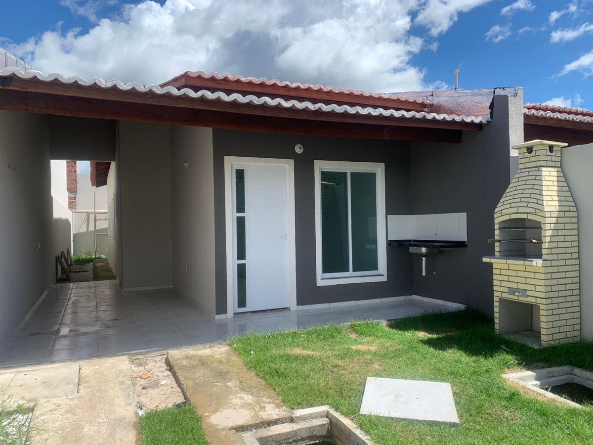 Casa à venda com 2 quartos, 150m² - Foto 1