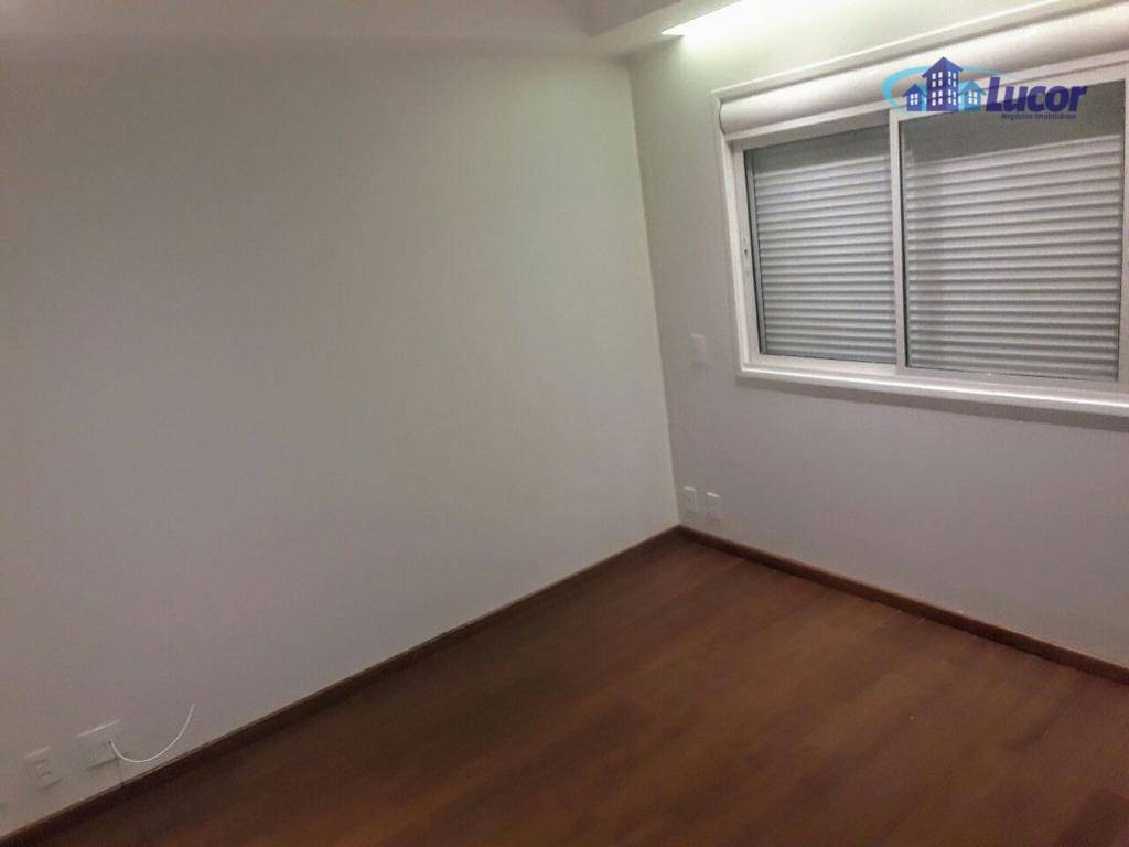 Apartamento à venda com 3 quartos, 235m² - Foto 18