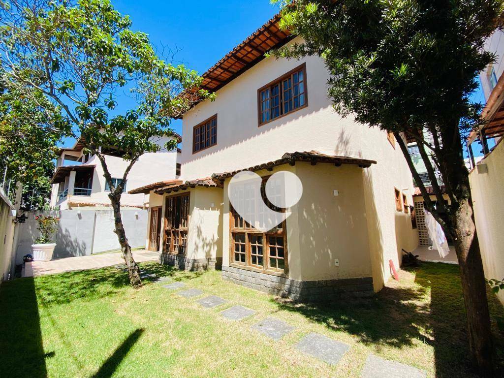 Casa de Condomínio à venda com 6 quartos, 215m² - Foto 35