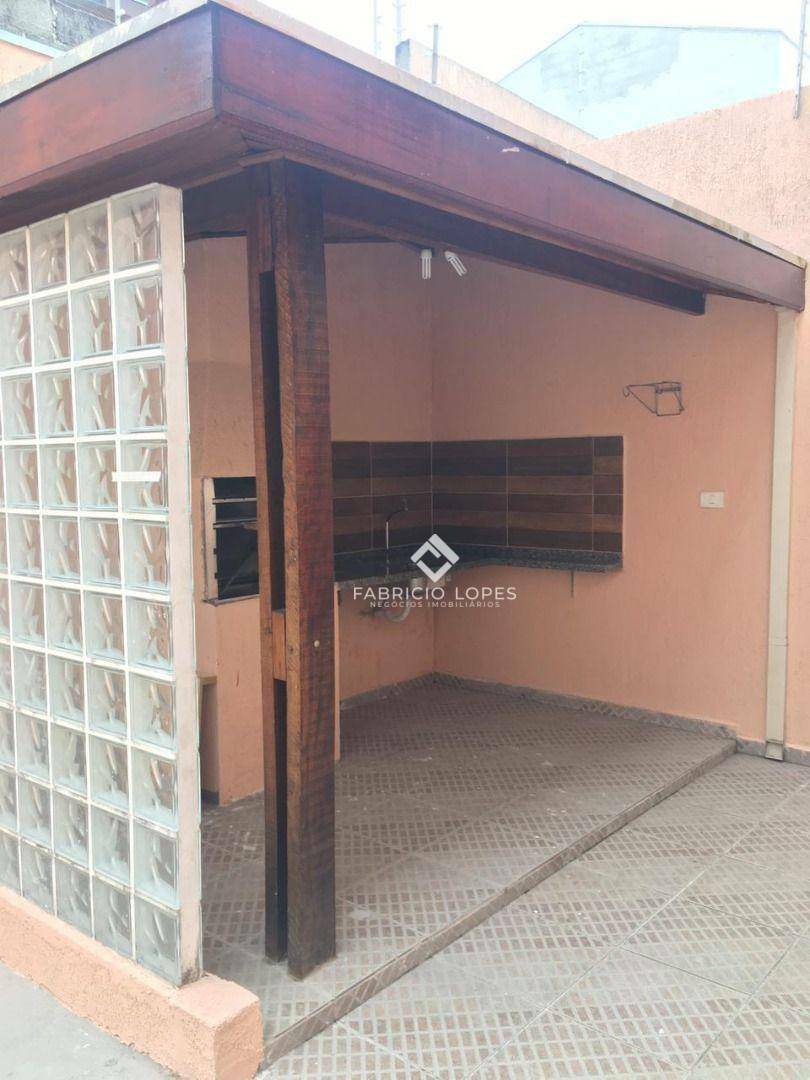 Casa à venda e aluguel com 3 quartos, 220m² - Foto 14