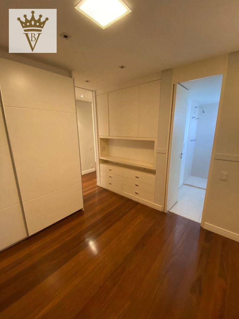 Apartamento à venda com 3 quartos, 192m² - Foto 13