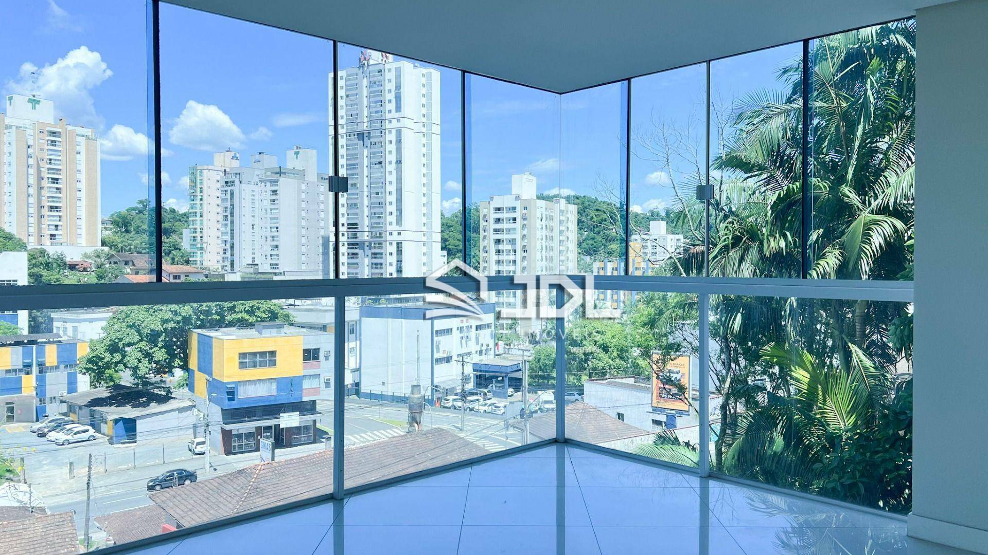 Apartamento à venda com 3 quartos, 104m² - Foto 3