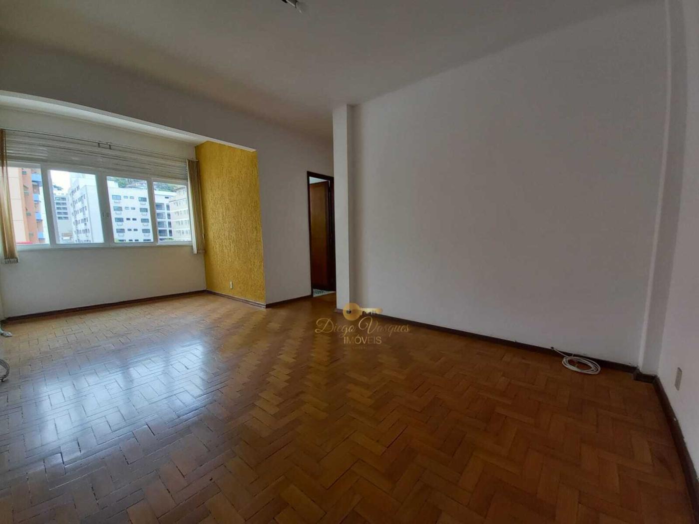 Apartamento à venda com 2 quartos, 60m² - Foto 1