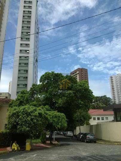 Apartamento à venda com 3 quartos, 107m² - Foto 2