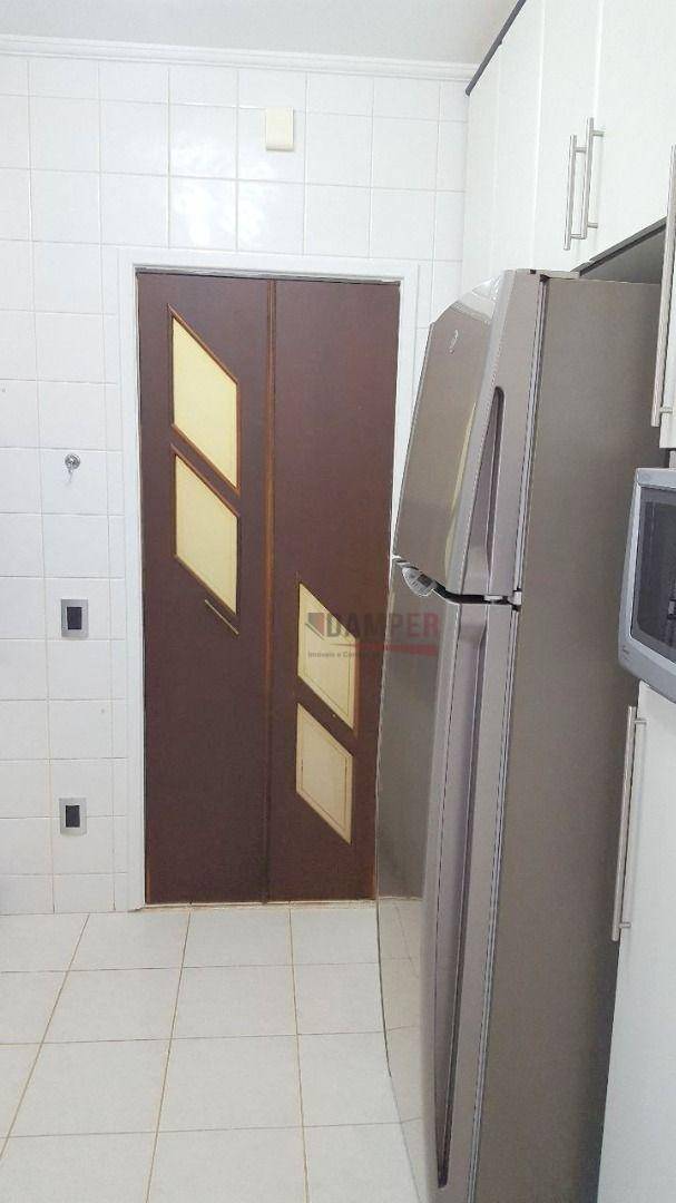 Apartamento para alugar com 3 quartos, 100m² - Foto 4