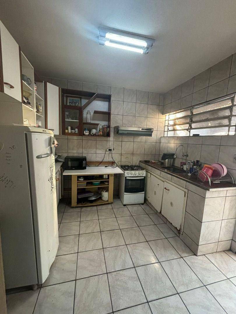 Sobrado à venda com 3 quartos, 300m² - Foto 26