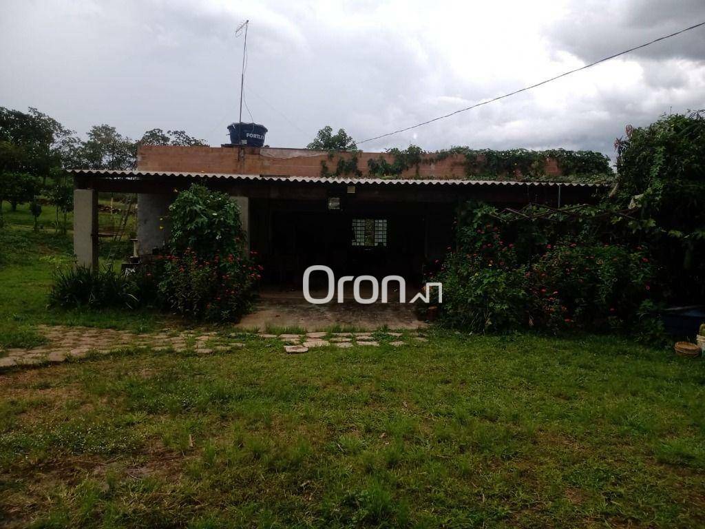 Chácara à venda com 3 quartos, 4000M2 - Foto 1