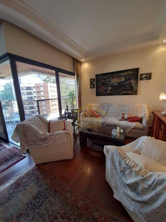 Apartamento à venda com 3 quartos, 137m² - Foto 1