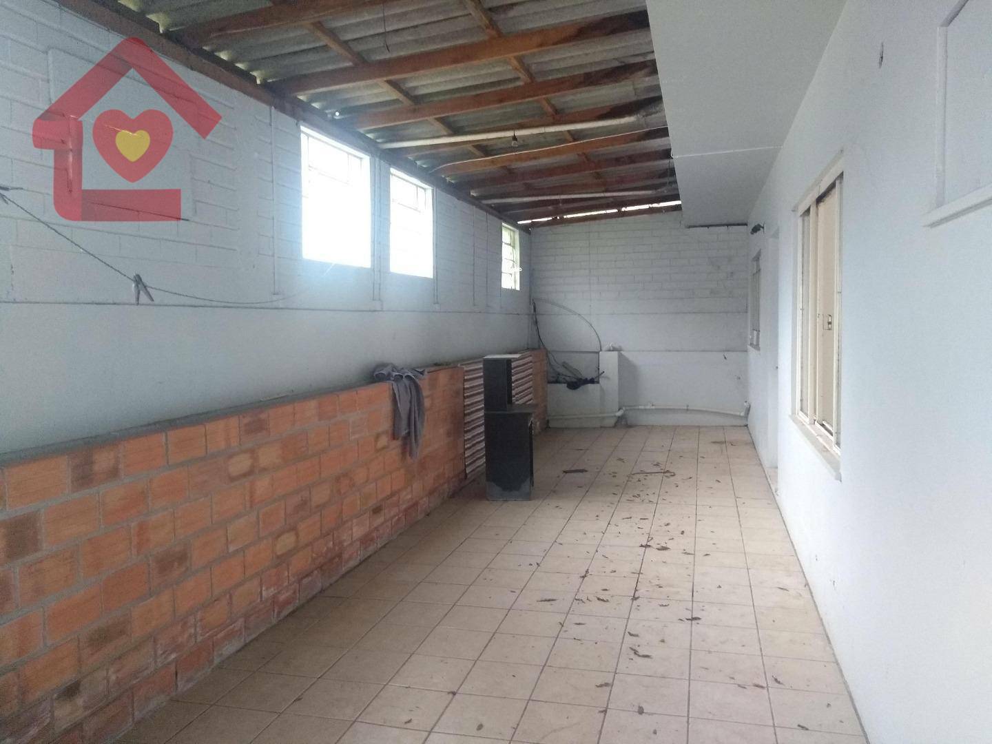 Casa para alugar com 2 quartos, 85m² - Foto 11