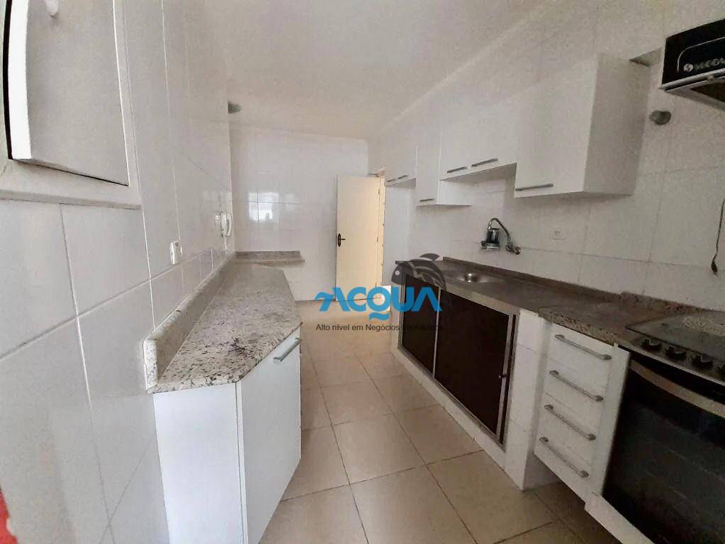 Apartamento à venda com 3 quartos, 140m² - Foto 3