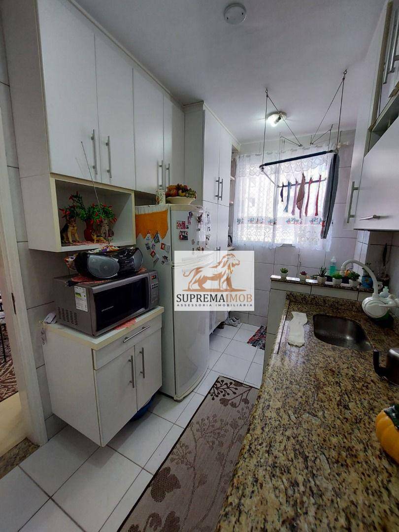 Apartamento à venda com 2 quartos, 64m² - Foto 3