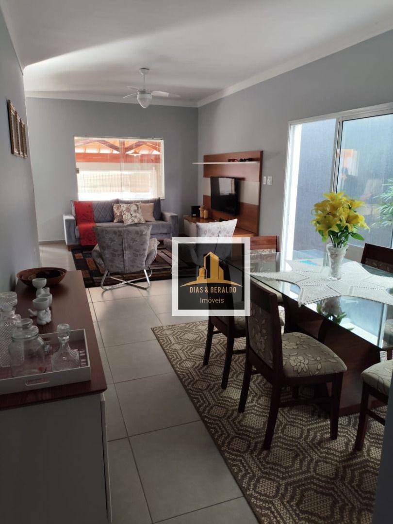 Casa à venda com 3 quartos, 180m² - Foto 6